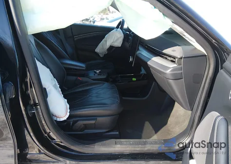 2021 Ford Mustang Mach-E Select z USA, uszkodzony, nr VIN 3FMTK1RMXMMA09466